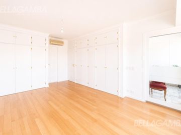 DEPARTAMENTO VENTA LOMAS DE NUÑEZ COCHERA BAULERA JARDIN
