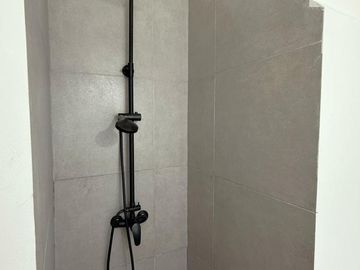 Oportunidad! Dos amb totalmente reciclado a nuevo con patio! Apto profesional