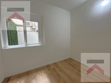 Oportunidad! Dos amb totalmente reciclado a nuevo con patio! Apto profesional