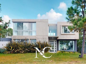 Casa en Venta en Costa Esmeralda, Barrio Golf II