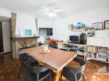 Venta - Casa 3 dormitorios con quincho y pileta - Fisherton, Rosario.