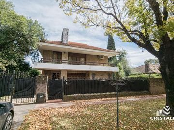 Venta - Casa 3 dormitorios con quincho y pileta - Fisherton, Rosario.
