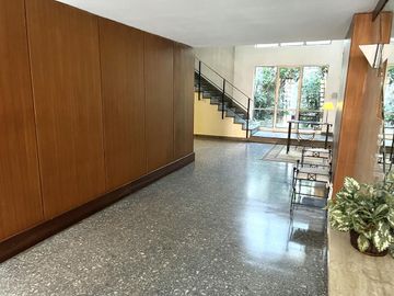 Depto 3 ambientes con balcón y vista abierta en alquiler - Martinez