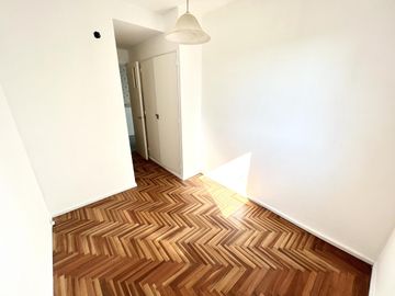 Depto 3 ambientes con balcón y vista abierta en alquiler - Martinez