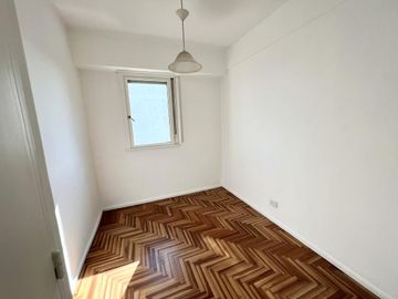 Depto 3 ambientes con balcón y vista abierta en alquiler - Martinez