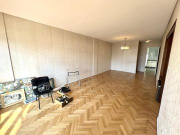 Depto 3 ambientes con balcón y vista abierta en alquiler - Martinez