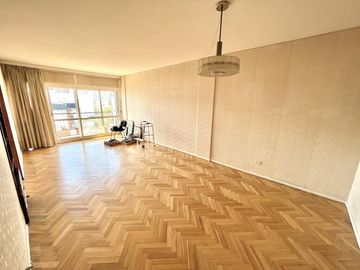 Depto 3 ambientes con balcón y vista abierta en alquiler - Martinez