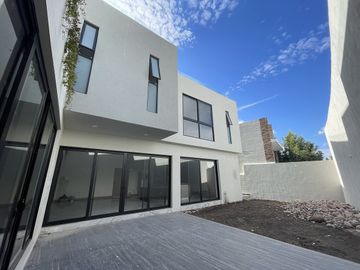 Casa en preventa La Loma Golf