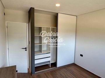 VENTA PH 2 AMB A ESTRENAR GAS NATURAL PATIO CON PARRILLA
