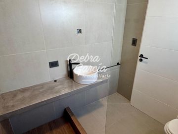VENTA PH 2 AMB A ESTRENAR GAS NATURAL PATIO CON PARRILLA