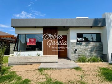 VENTA PH 2 AMB A ESTRENAR GAS NATURAL PATIO CON PARRILLA