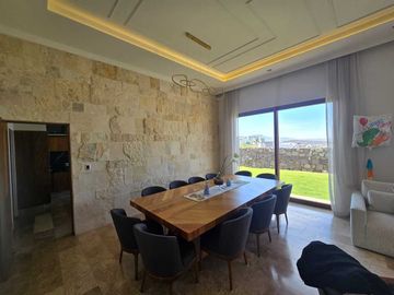 Casa en venta La Loma Golf con Alberca y espectaculares acabados