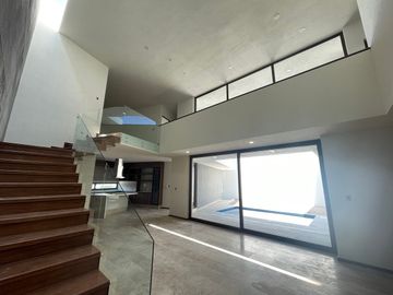 Espectacular Casa en venta La Loma Golf con alberca
