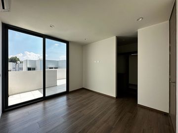 Departamento de dos plantas en Espacio Chapalita