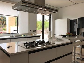 Espectacular Casa en venta La Loma Golf con alberca techada