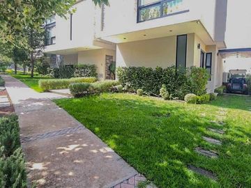 Espectacular casa en venta La Loma Golf