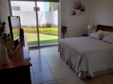 CASA EN RENTA AMUEBLADA EN EL MIRADOR, QUERETARO