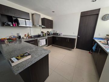 DEPARTAMENTO CON ROOF EN CONDESA CIMATARIO, CORREGIDORA, QUERETARO