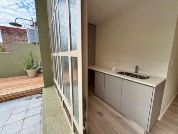 VENTA - Casa 3 Dormitorios, a estrenar con parrillero, patio y pileta en Rosario