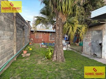 2 Casas o Casa y Departamento 2 dorm - 4 dormitorios Entrada auto Casa 2 Familias
