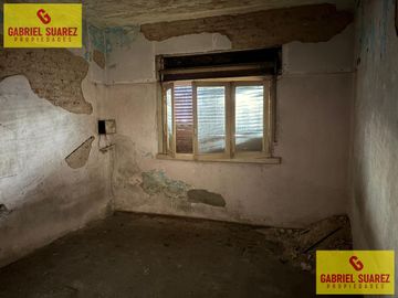2 Casas o Casa y Departamento 2 dorm - 4 dormitorios Entrada auto Casa 2 Familias