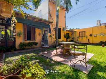 VENTA - Casa 4 dormitorios con patio y quincho. Zona Sur, Rosario - APTO CRÉDITO.