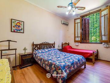 VENTA - Casa 4 dormitorios con patio y quincho. Zona Sur, Rosario - APTO CRÉDITO.