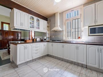 VENTA - Casa 4 dormitorios con patio y quincho. Zona Sur, Rosario - APTO CRÉDITO.