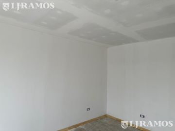 Casa 5 ambientes vista a la laguna central en El Canton - Norte PG