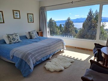 Petit Hotel espectacular vista al lago Cerro Otto Parque Faldeo km 6