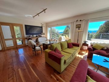 Petit Hotel espectacular vista al lago Cerro Otto Parque Faldeo km 6