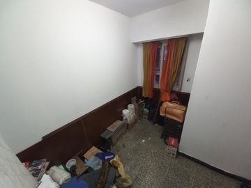 VENTA DEPARTAMENTO-FLORES-FRENTE-BALCON