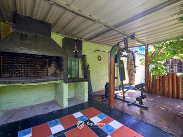 VENTA | PERMUTA - Casa 3 dormitorios, jacuzzi, y cochera- La Florida, Rosario. APTO CRÉDITO.