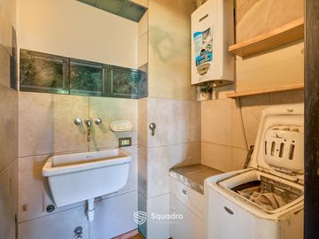 VENTA | PERMUTA - Casa 3 dormitorios, jacuzzi, y cochera- La Florida, Rosario. APTO CRÉDITO.