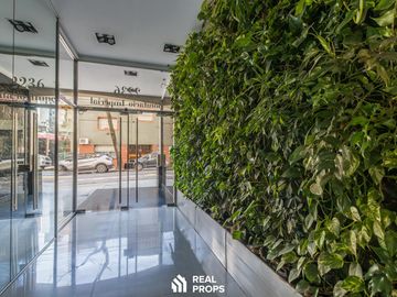 VENTA MONOAMBIENTE CON BALCÓN, PILETA Y PARRILLA EN FLORES