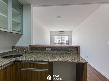 VENTA MONOAMBIENTE CON BALCÓN, PILETA Y PARRILLA EN FLORES