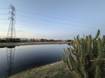 Casa a la laguna de 5 ambientes - APTA CREDITO