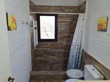 Casa a la laguna de 5 ambientes - APTA CREDITO