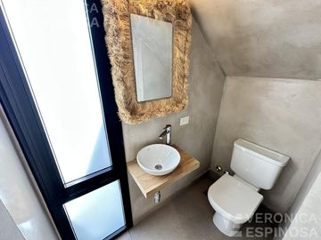 PH de tres ambientes en venta- Barrio Parque Leloir