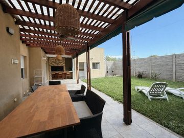Venta - Casa de tres dormitorios a la venta en Tierra Nueva, Fisherton, Rosario