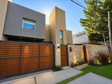 Venta - Casa de tres dormitorios a la venta en Tierra Nueva, Fisherton, Rosario