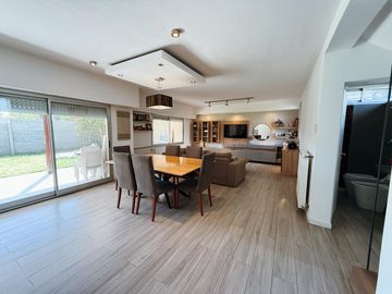 Venta - Casa de tres dormitorios a la venta en Tierra Nueva, Fisherton, Rosario