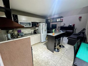 Saavedra impecable Triplex con cochera !!!! SIN EXPENSAS