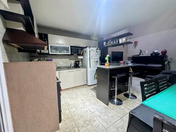 Saavedra impecable Triplex con cochera !!!! SIN EXPENSAS
