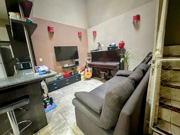 Saavedra impecable Triplex con cochera !!!! SIN EXPENSAS