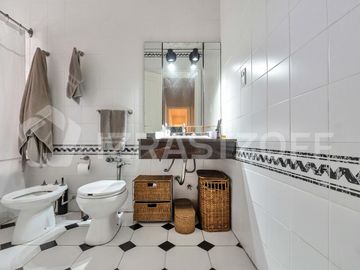 Semipiso Frances en Venta a metros de Plaza Lbertad