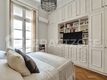 Semipiso Frances en Venta a metros de Plaza Lbertad