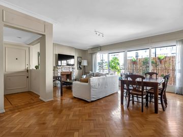 Departamento en venta de 3 dormitorios con terraza. Piso alto en Belgrano