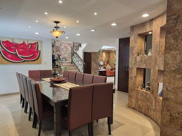 Casa en Venta en Lomas de Tecamachalco