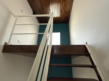 Venta casa de 6 ambientes con patio y cochera en Flores